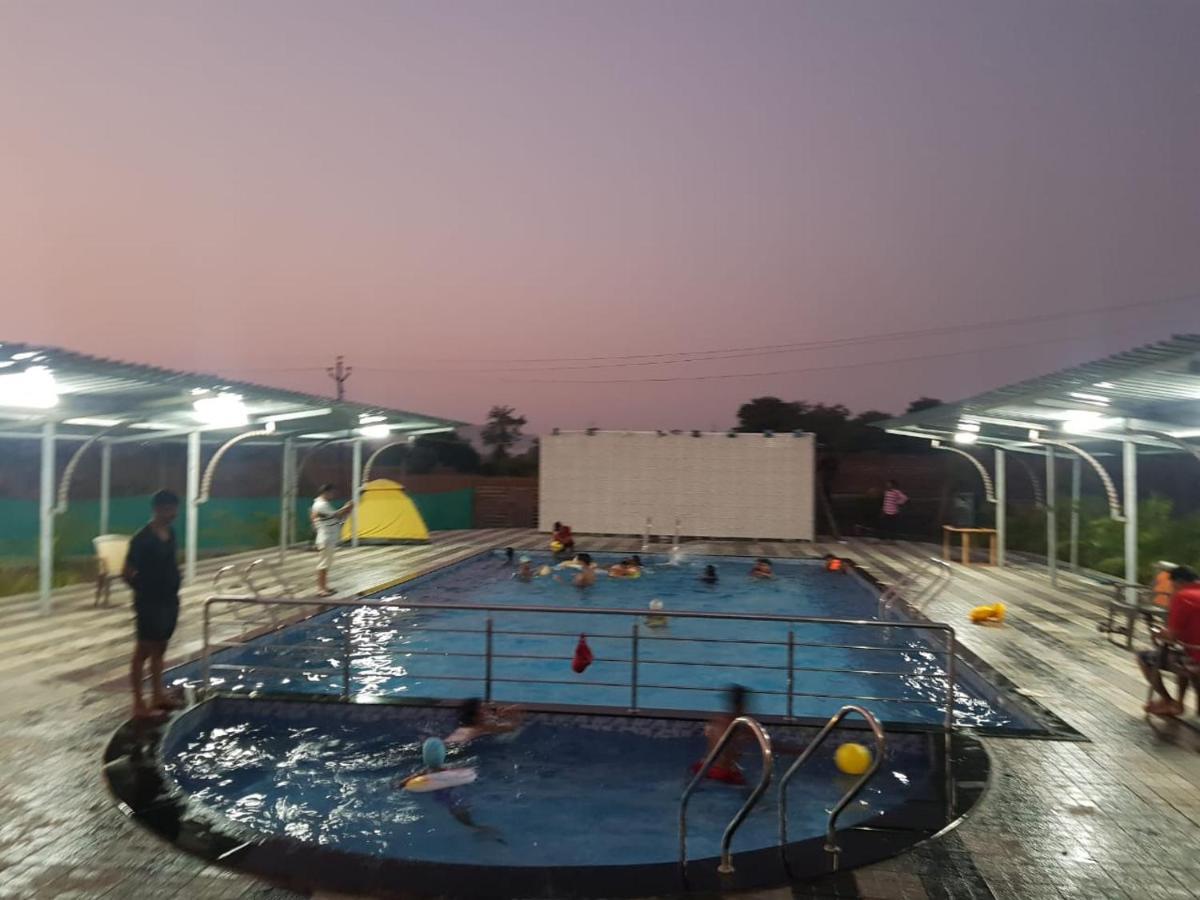 Sundar Farm Karjat Villa ภายนอก รูปภาพ